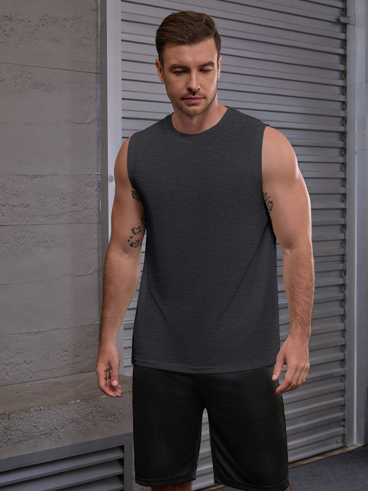 Men's Sleeveless Muscle Tee — Black