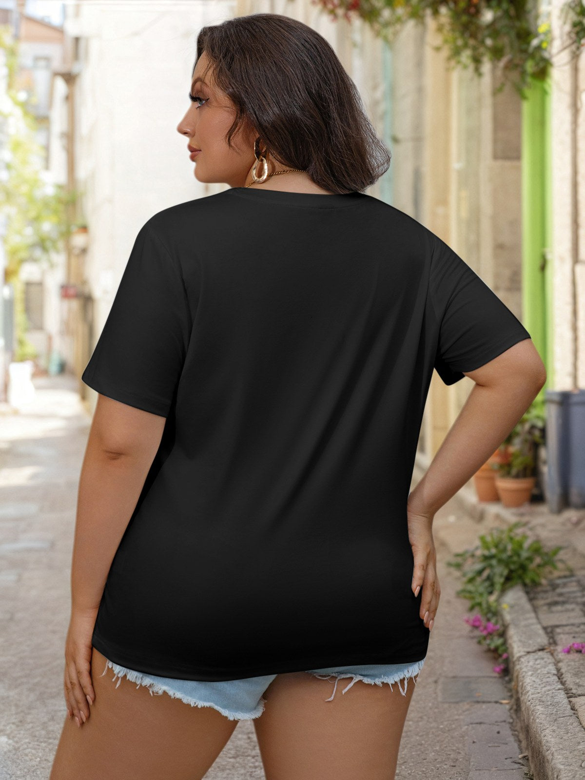 Women's Plus Relaxed Tee — Black
