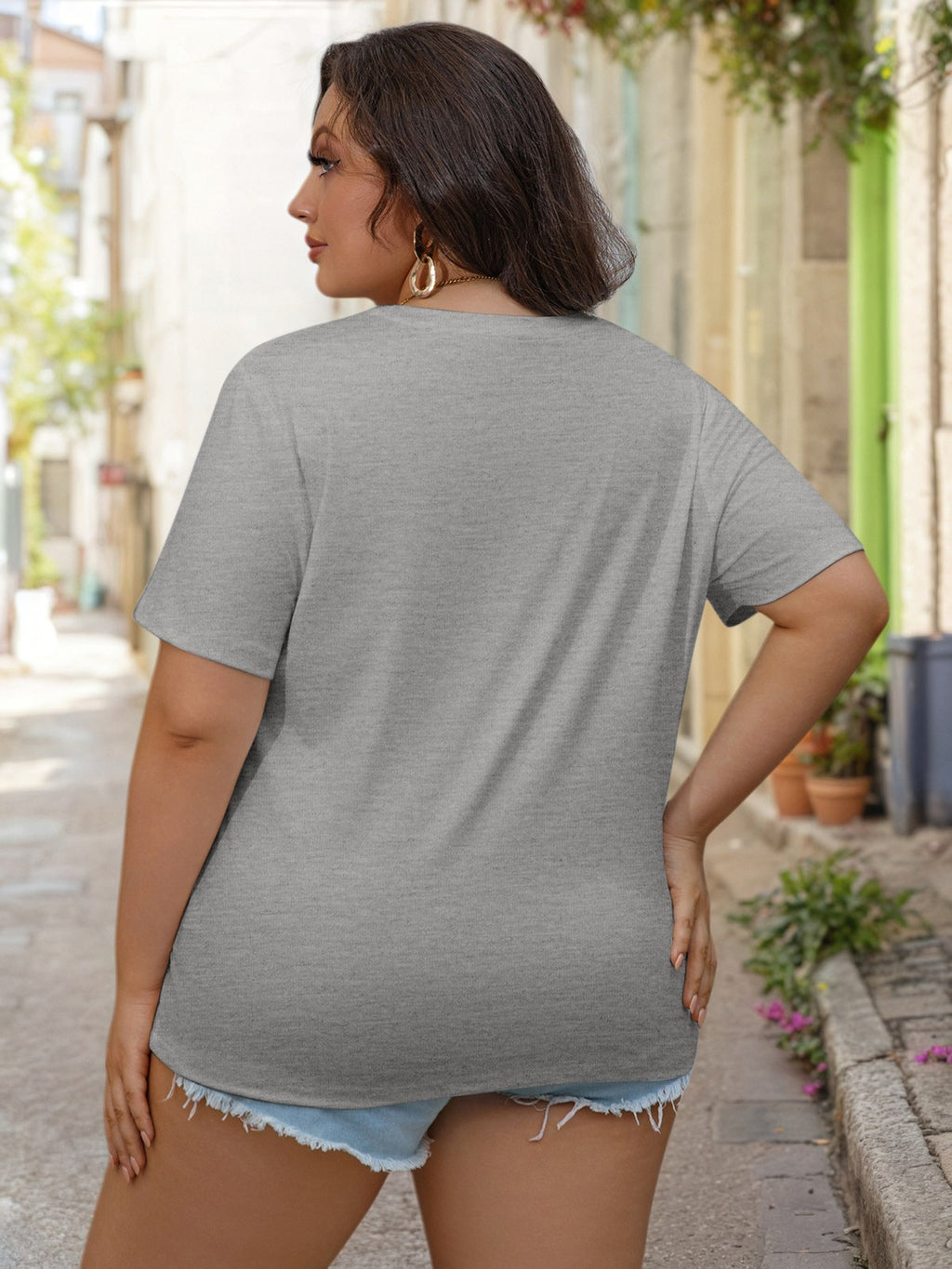 Women's Plus Relaxed Tee — Gray