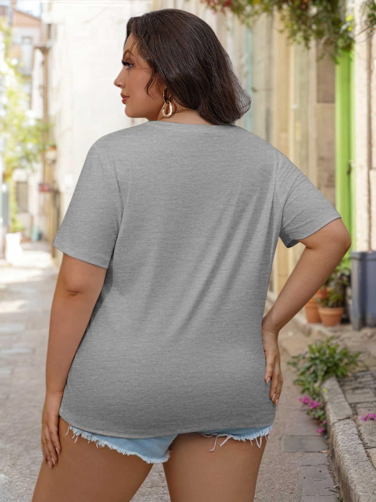 Women's Plus Relaxed Tee — Gray